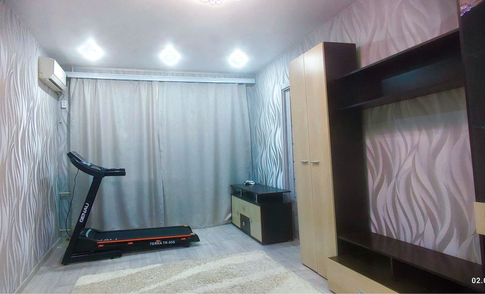 Продам 2-комнатную кв. с мебелью