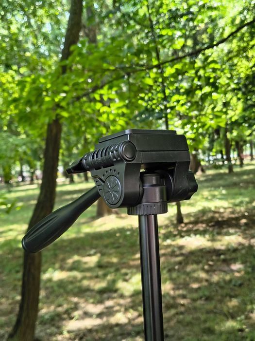 Trepied 180 cm cap video cu suport telefon si quick release