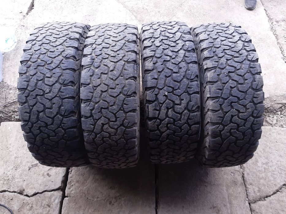 Продам шины 225/65/17