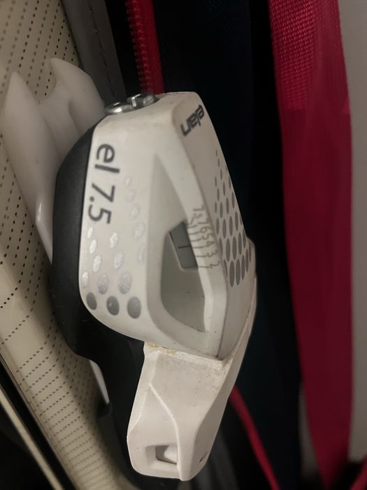 Лыжи, палки , ботинки, шлем, очки