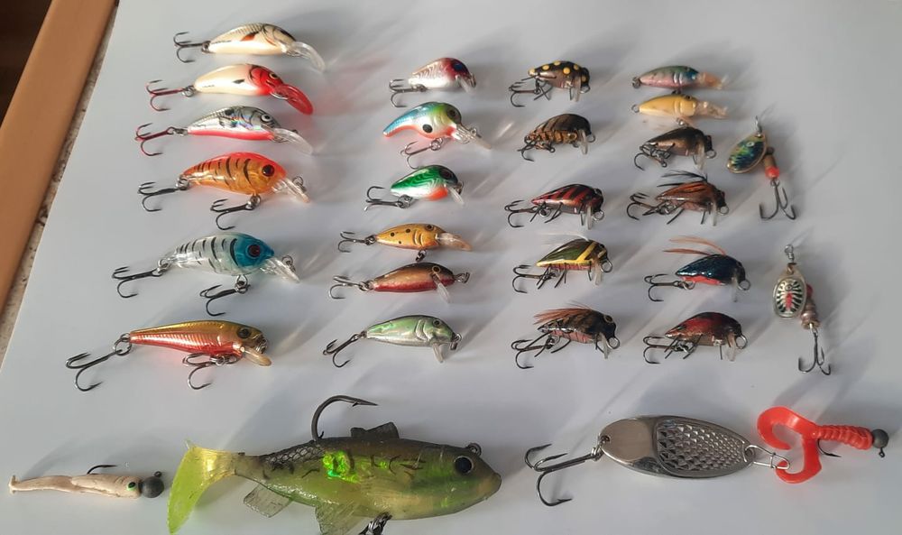 Set voblere pescuit la spinning