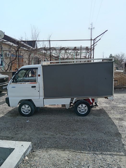 Лабо сотилади 2005 йил