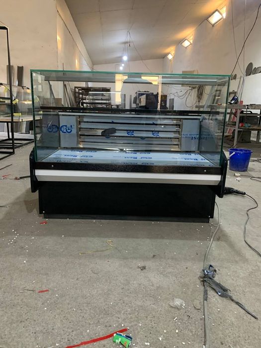 Витрина холодильник