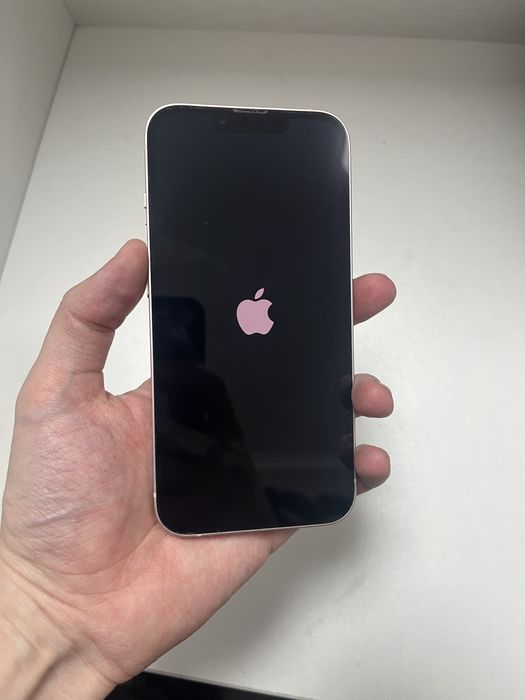 Айфон 13 в хорошем состояний