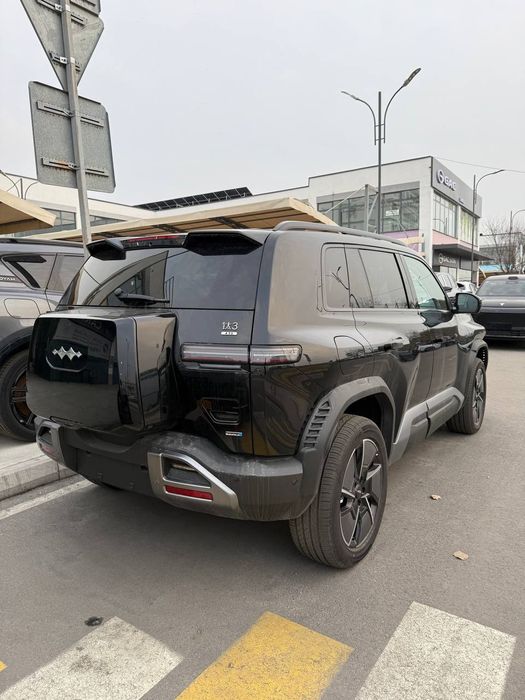 Byd leapard 3 max  4.9 sec dual motor yangi tayor