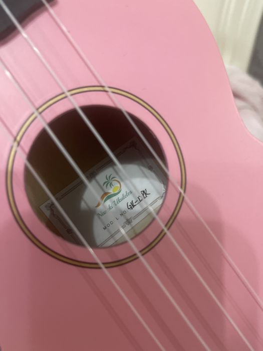 Продам Укулеле новое