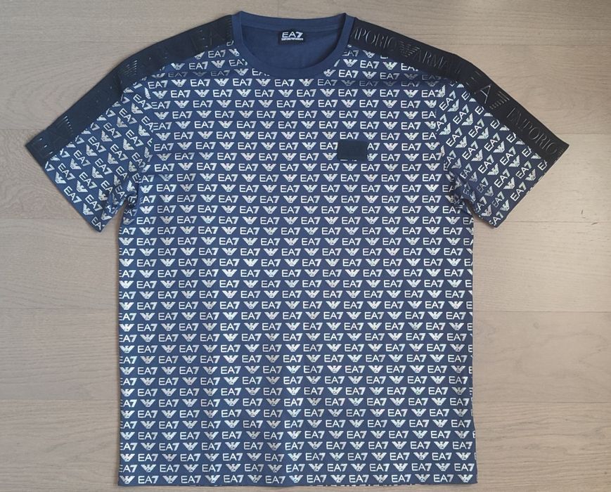 Футболка Emporio Armani