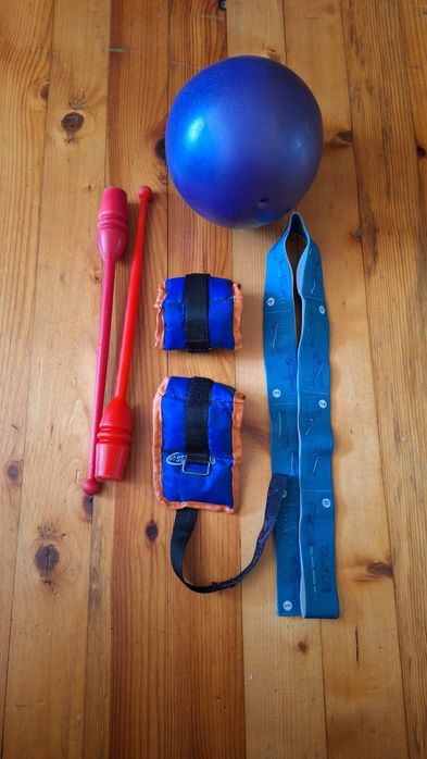 Топка за художествена гимнастика и д-р.