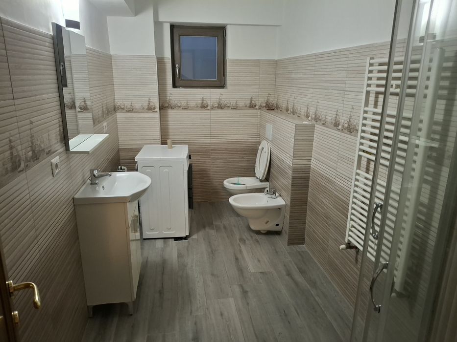 Inchiriere apartament cu 3 camere