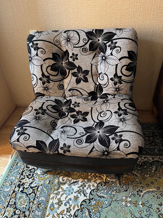 Продам 2 кресла в хорошем состоянии