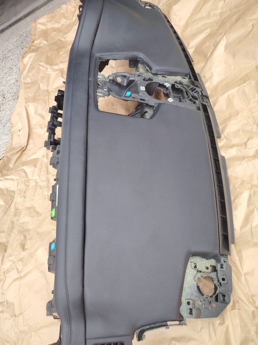 Vand plansa bord Porsche Cayenne 9YA 2018>