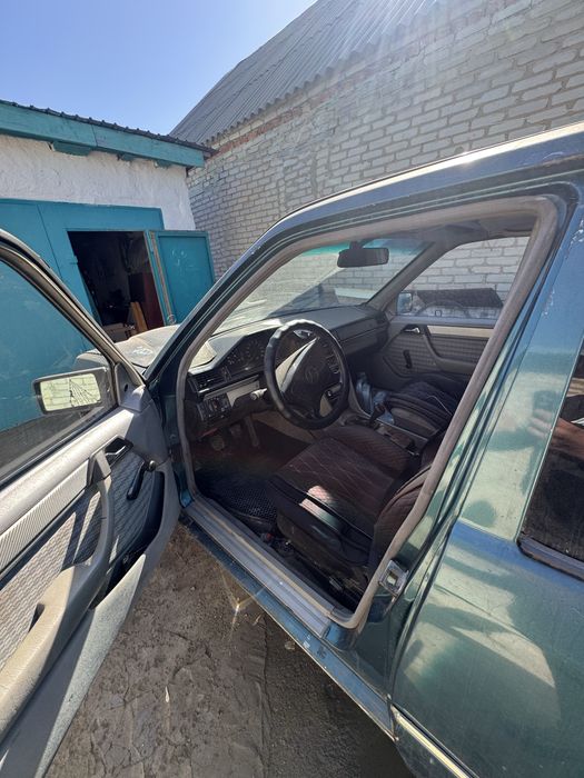 Продам мерседес 124