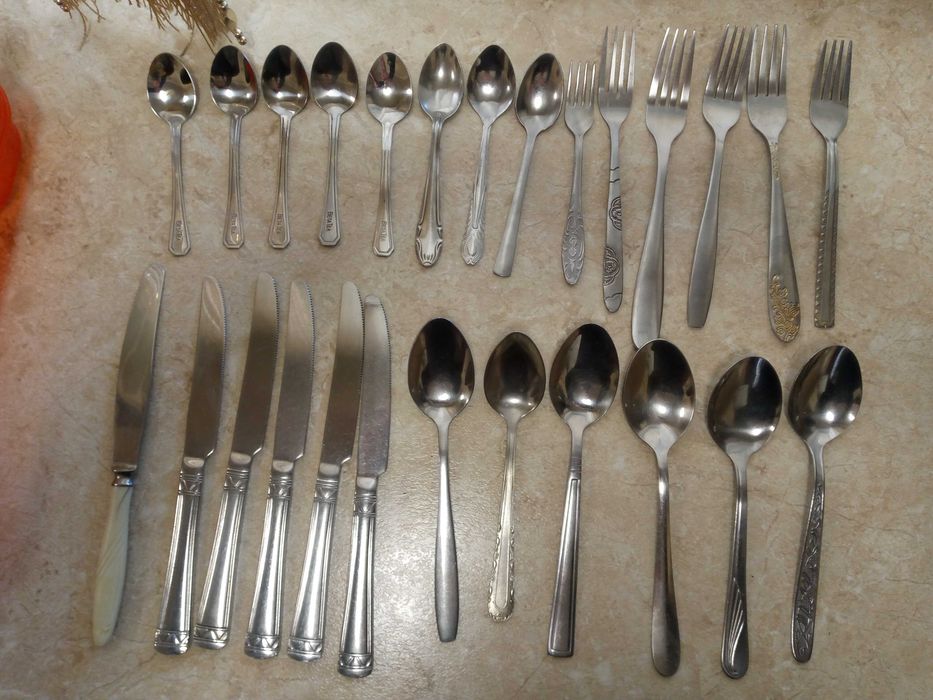 «Недорого» Ложки вилки ножи нержавейка по 2тыс сум 1шт