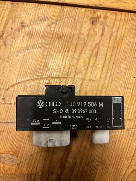 Реле за вентилатор VW Голф 4