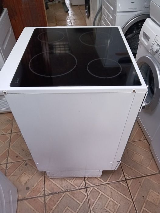 Свободно стояща печка с керамичен плот Бош Bosch 2 години Гаранция!