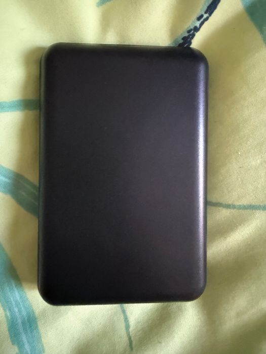 Допълнителна батерия с Wireless Charger и MagSafe