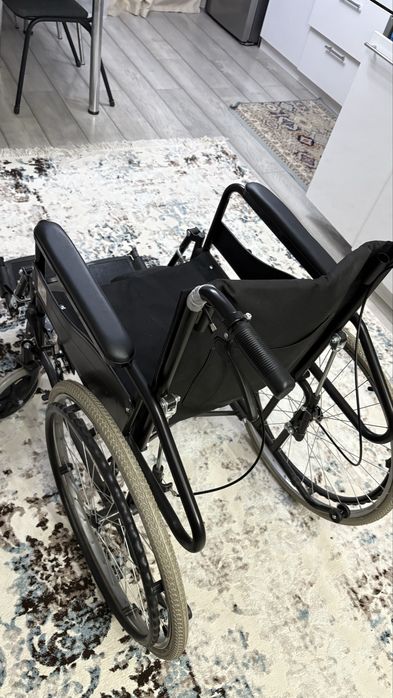 Продам инвальдную каляску