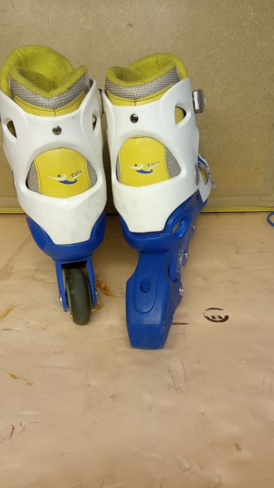 Роликовые коньки, гелевые, 2 пары.