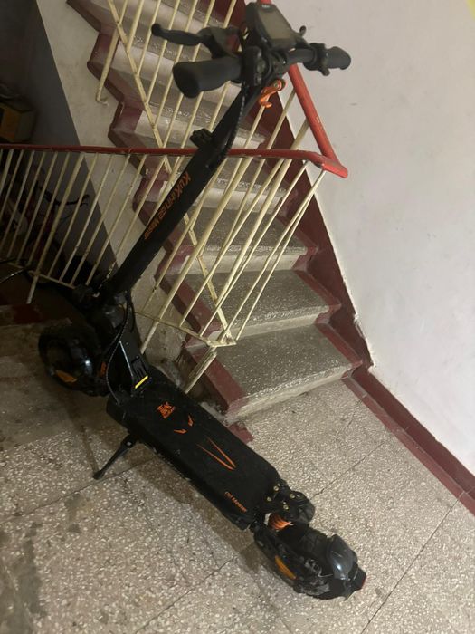 Vând trotineta electrica puțin folosită