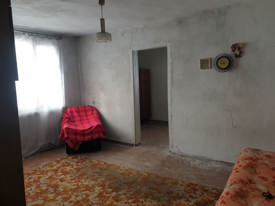 Продам квартиру  3х комнатную