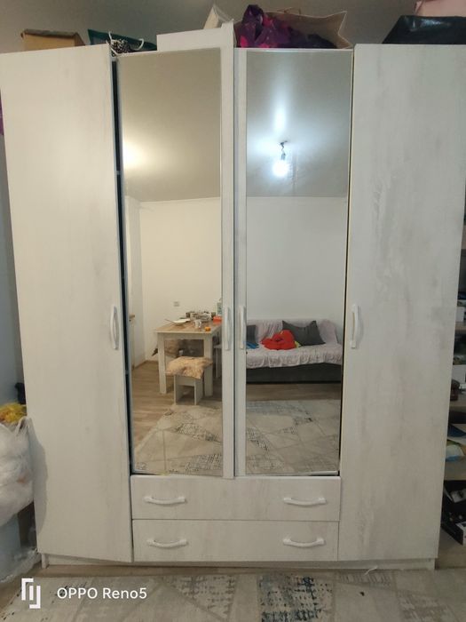 Продам большой шкаф