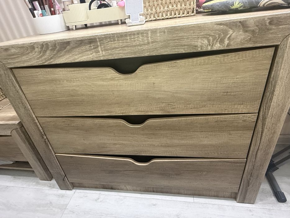 Продается срочно спальный гарнитур