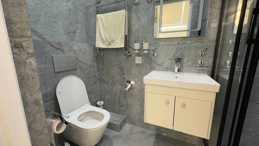 Arenda  Jarariq  uzimzor PENTHUSE 4 xona