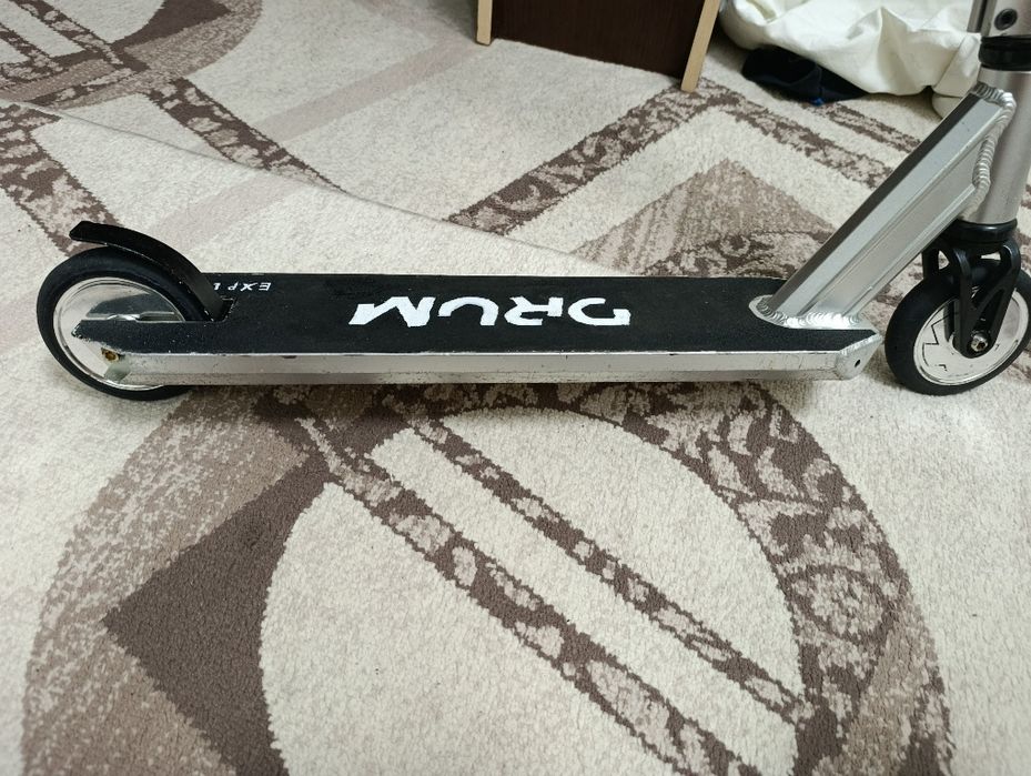 Продам трюковой самокат с лыжами