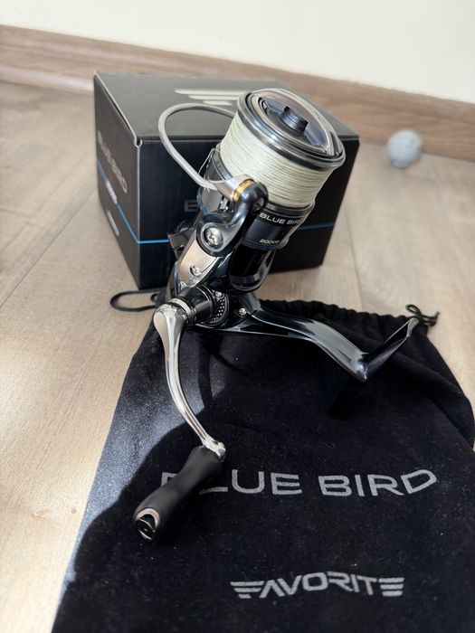 Продава се спининг макара Favorite Blue Bird 2000S