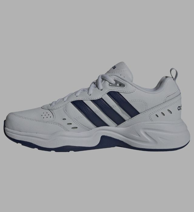 Adidas  Обувки Strutter