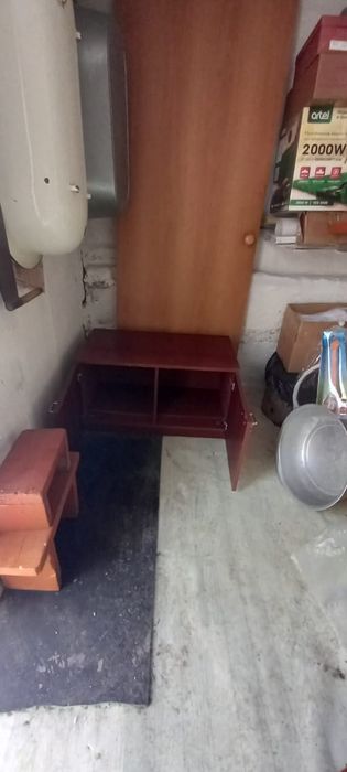 Продам тумбу полированную