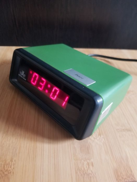 Ceas Electronic Camera