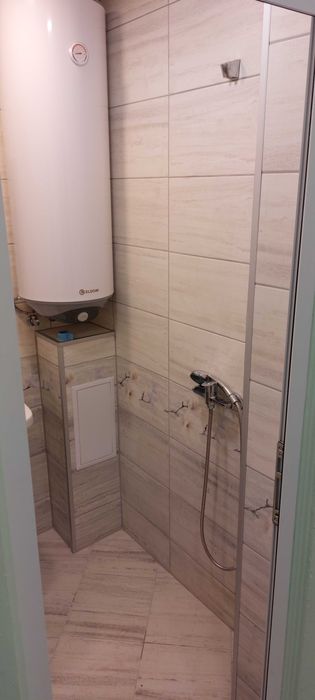 Дава се под наем Двустаен апартамент в Варна, Изгрев - 45 кв.м за 357 € - Снимка #3