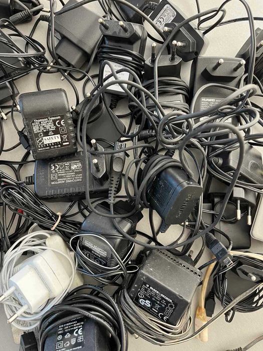 Адаптери зарядни 25бр