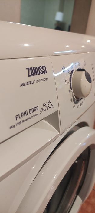 Пералня Zanussi ZWG 7120K