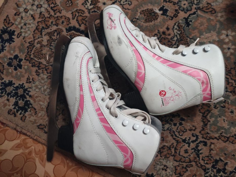 Коньки размер указан на фото