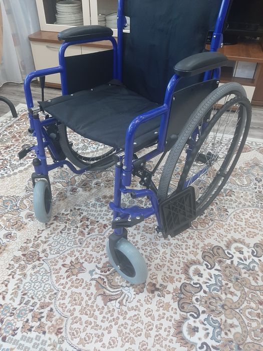 Продаю инвалидную коляску