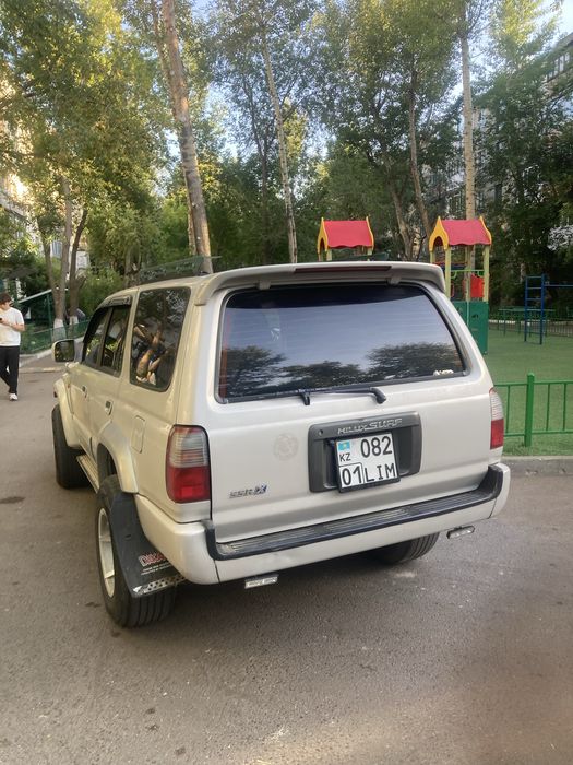 Автомобиль внедорожник