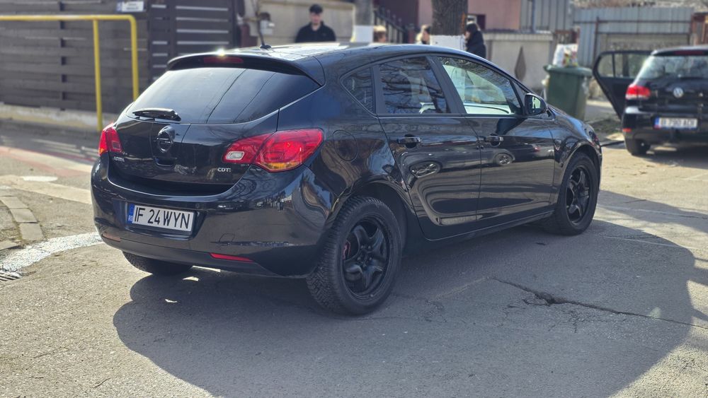 OPEL Astra 2012 — imagine 4