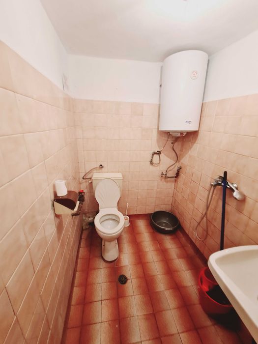 Дава се под наем Едностаен апартамент в Бургас, Център - 25 кв.м за 130 € - Снимка #2