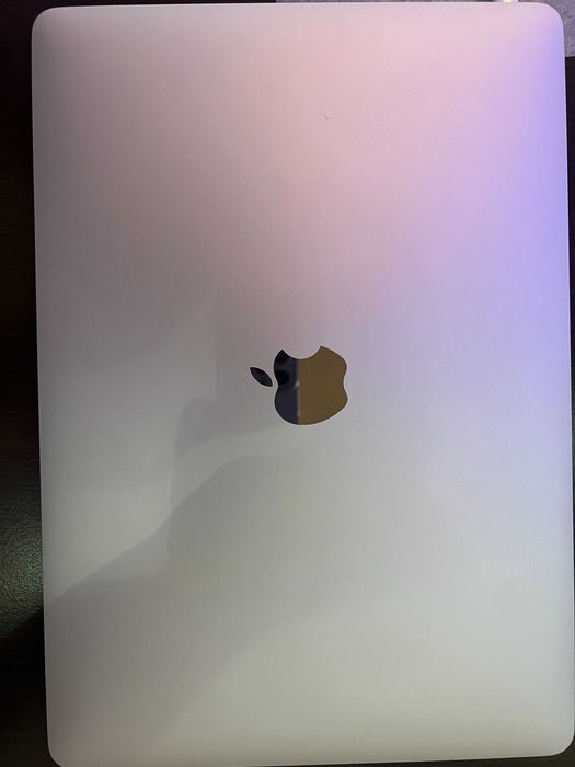 MacBook Air 13-inch (M1/8/256 Space Gray RUSSIAN) почти новый 3 цикла