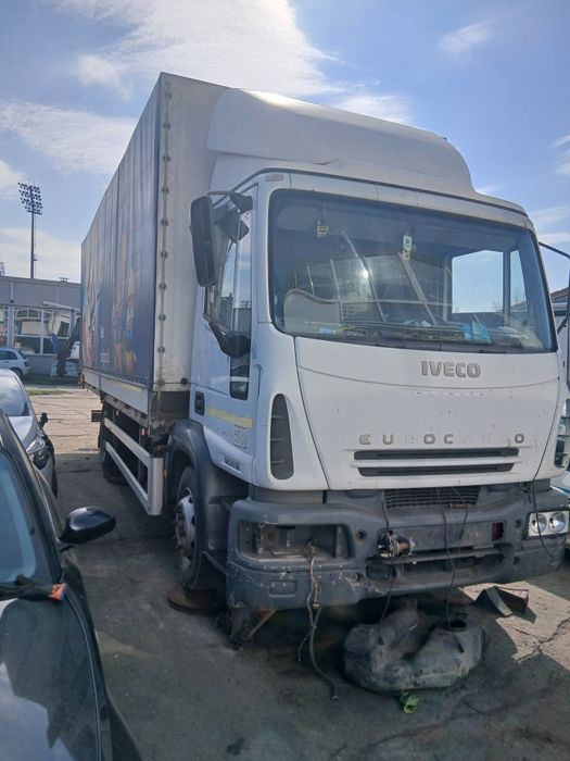 Vand camioane 3.5 si 12 tone ideale pentru distributie sau dezmembrari