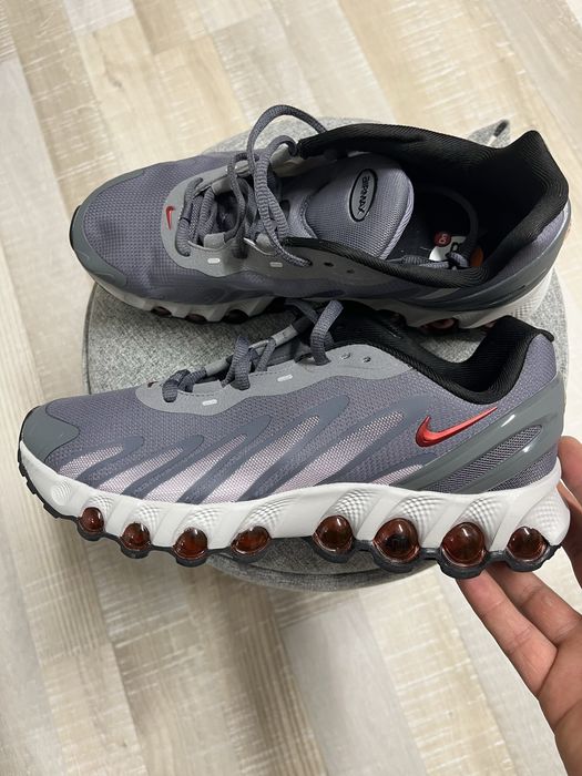 Adidasi Nike air max dn 8   Size 42