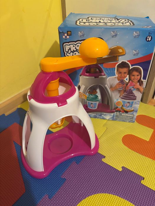 Детска играчка Frozen Yogurt - Машина за замразен йогурт