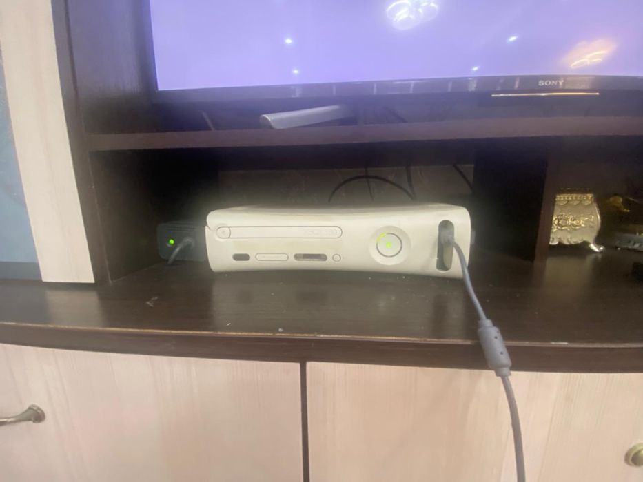Продам хбокс 360