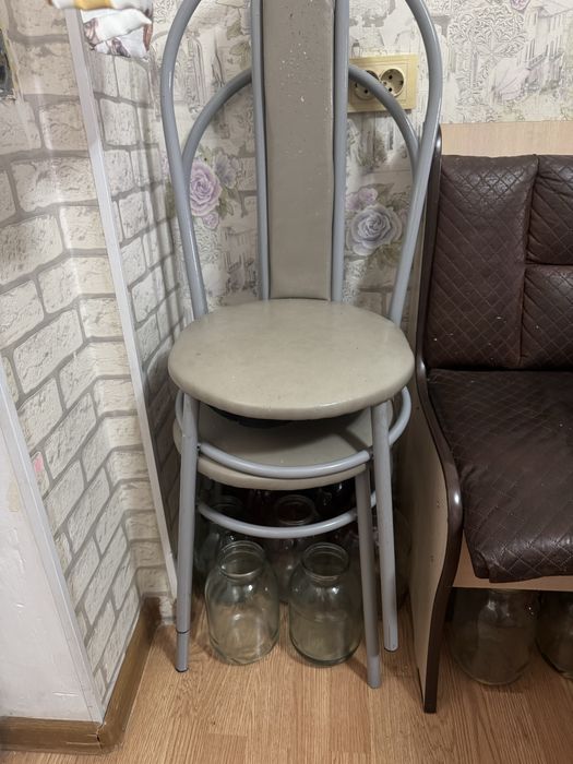 Продам стулья кухонный