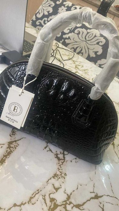 Сумка из натуральной кожи