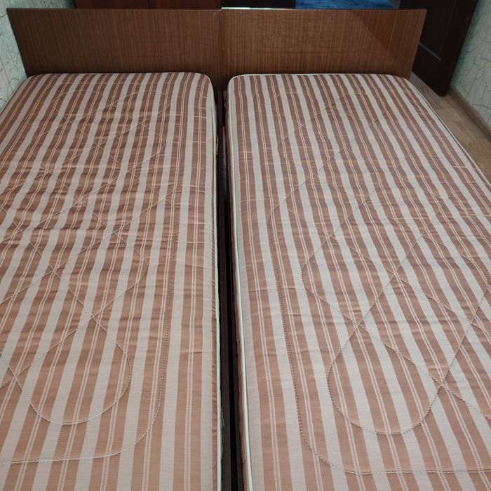 Кровать двуспальная