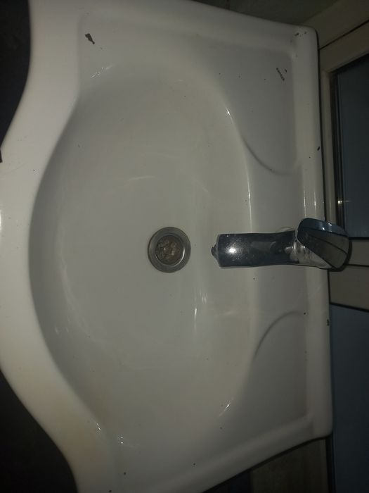 Раковина с тумбой