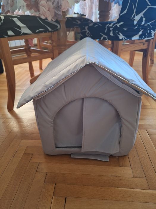 Външна къща за бездомни котки и кучета